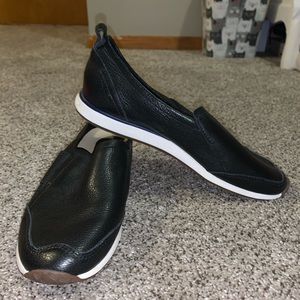 HUSHPUPPIES slip ons